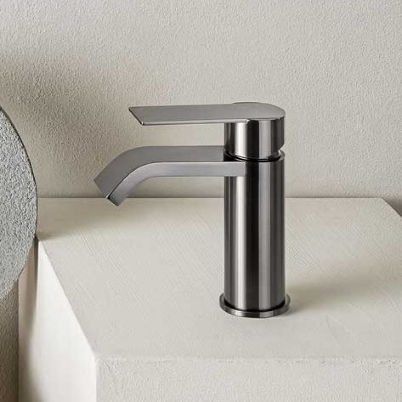QD Rubinetterie Swanky 3810017 Bateria umywalkowa stojąca czarny chrom szczotkowany